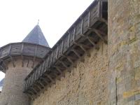 Carcassonne - 34 - Hourds pres de la Tour des Casernes (1)